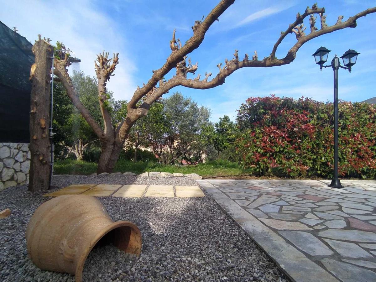 Iliachtides Villas 카라보밀로스 외부 사진