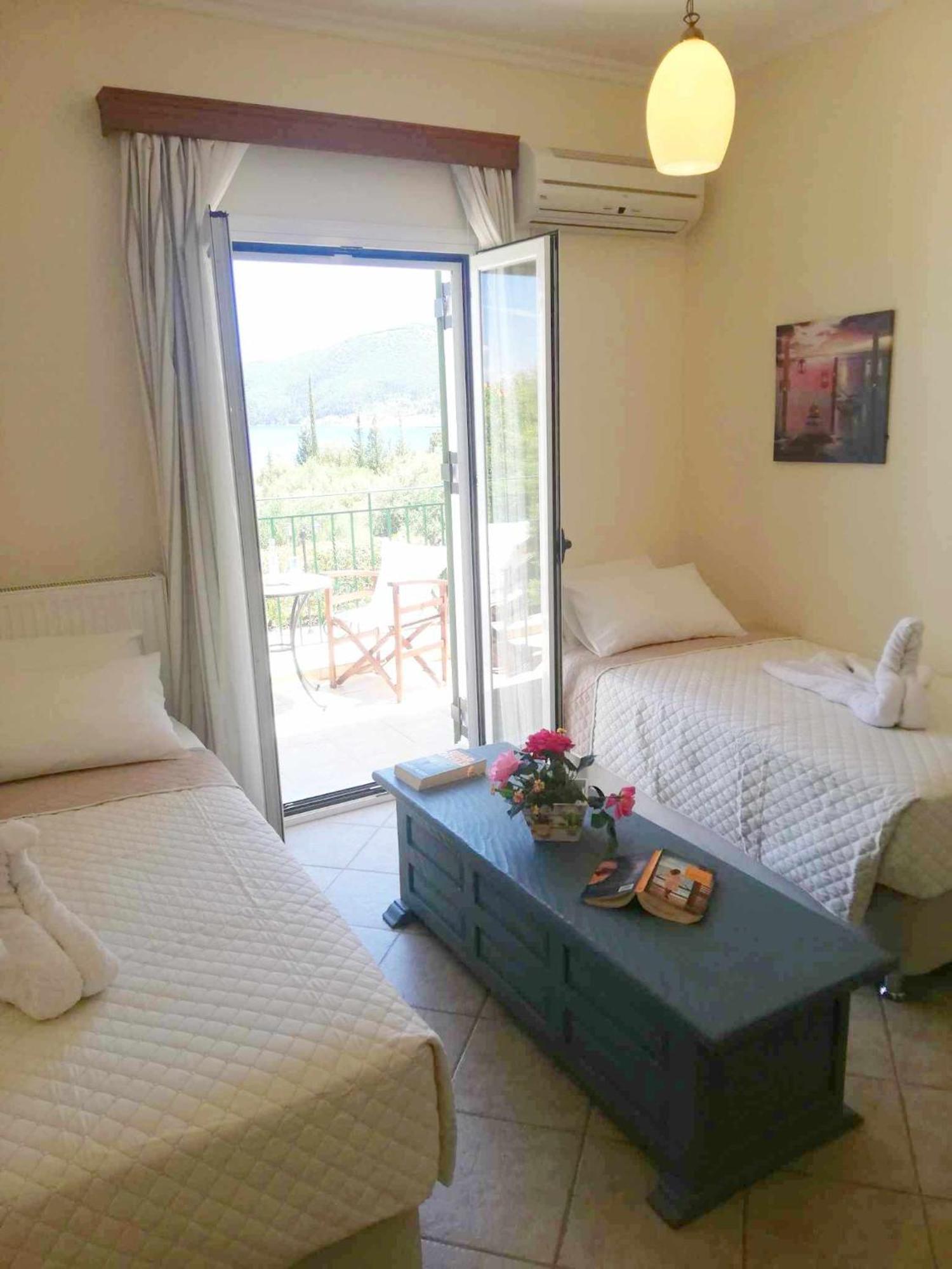 Iliachtides Villas 카라보밀로스 외부 사진